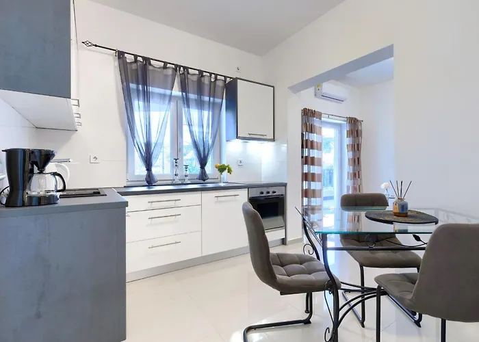 Apartment Villa Amra-1 By Interhome
